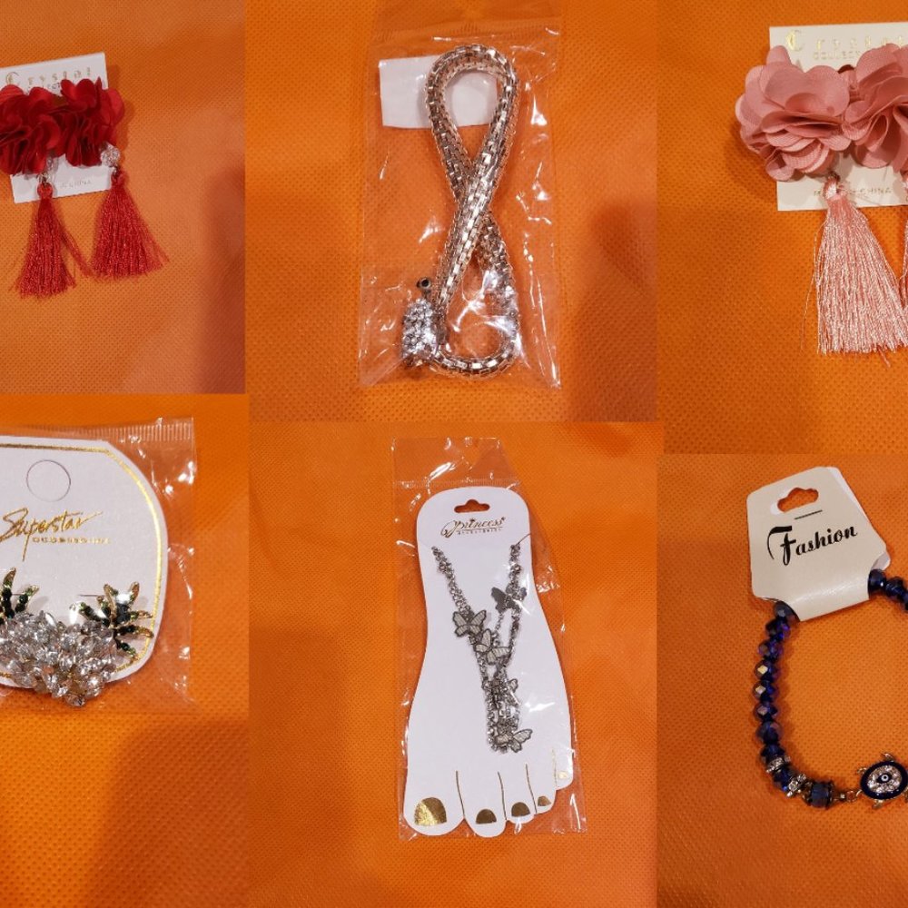 Gorgeous Set of Earrings Bracelet Anklet Lot